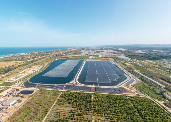 Israelin Teralight on saanut päätökseen Israelin suurimman kelluvan aurinkosähköprojektin